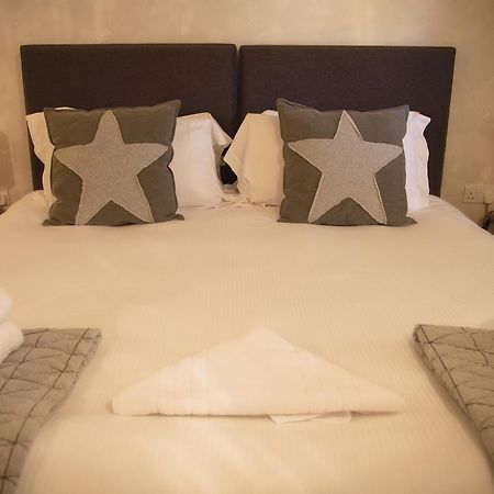 Hotel The White Hart Somerton  Exterior foto